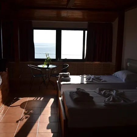 Hill Side Hotel 3*