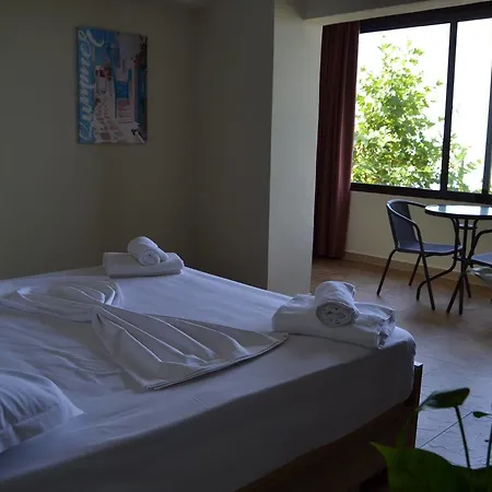 Hotel Hill Side