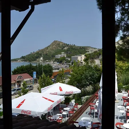Hotel Hill Side