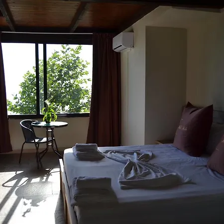 Hill Side Hotel Durrës