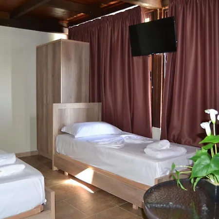 Hotel Hill Side 3*