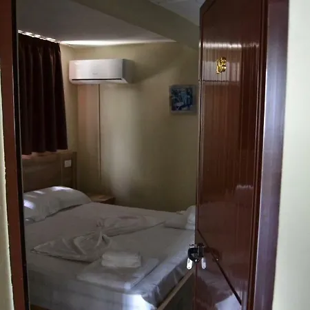 Hotel Hill Side 3*