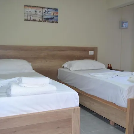 Hill Side Hotel 3*